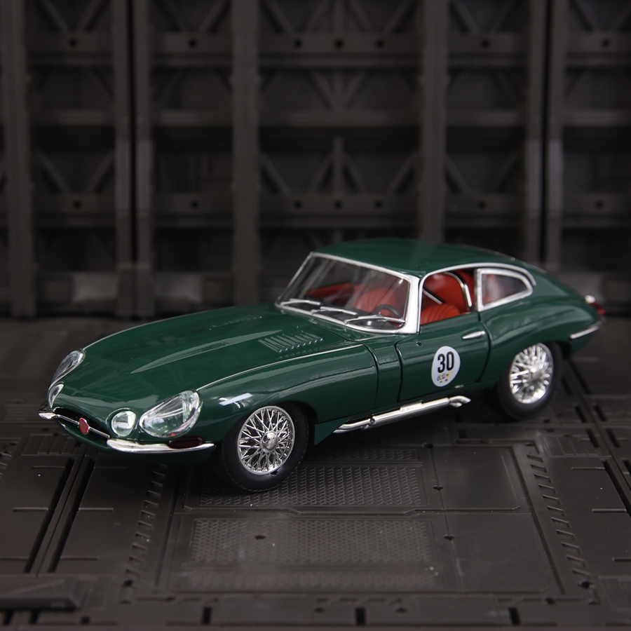 Modelo de Carro Jaguar E-Type  - Car Care avaliação e preço